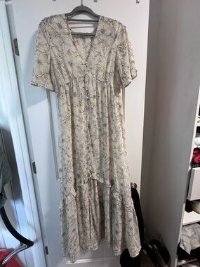 lovestitch Cream Floral High-Low Maxi Dress